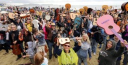 Guitars On The Beach - Being Part Of Britain's Biggest Band