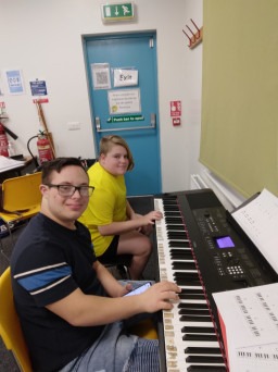 Learning to read music 